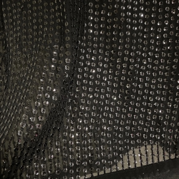 Top - Picture 2 of 2